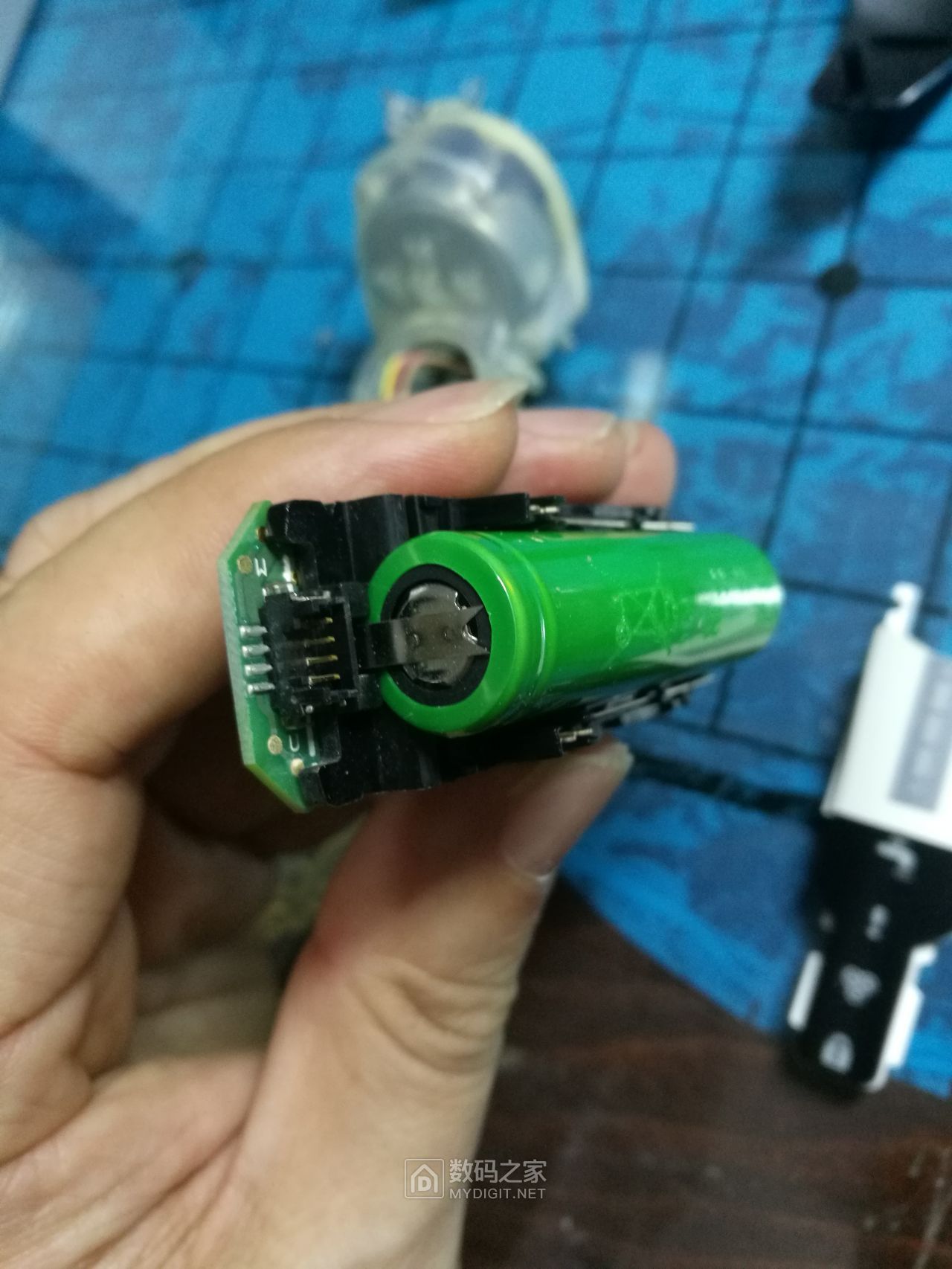 155656w5vu5fdobbv8024t.jpg