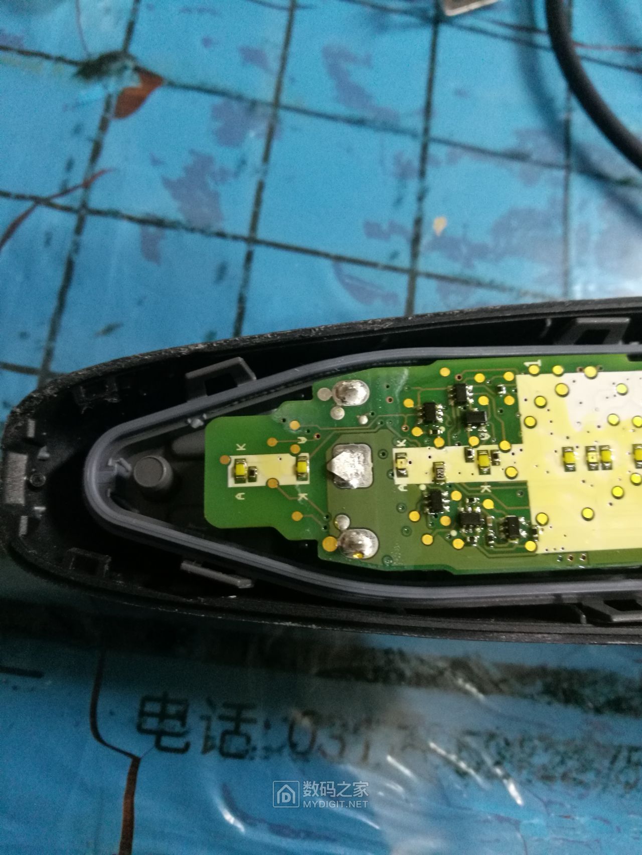 飞利浦电动剃须刀rq1250x拆解更换电池