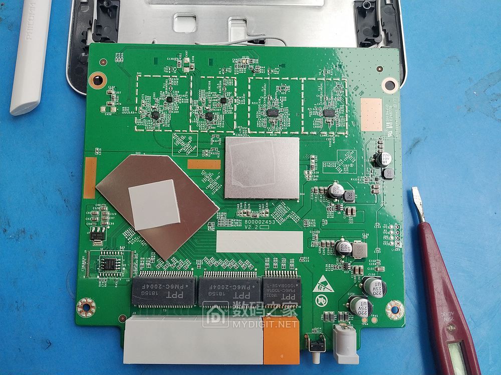 前几天入手的斐讯遗产k2p a2版,拆开看看这传说中的神器 - 拆机乐园