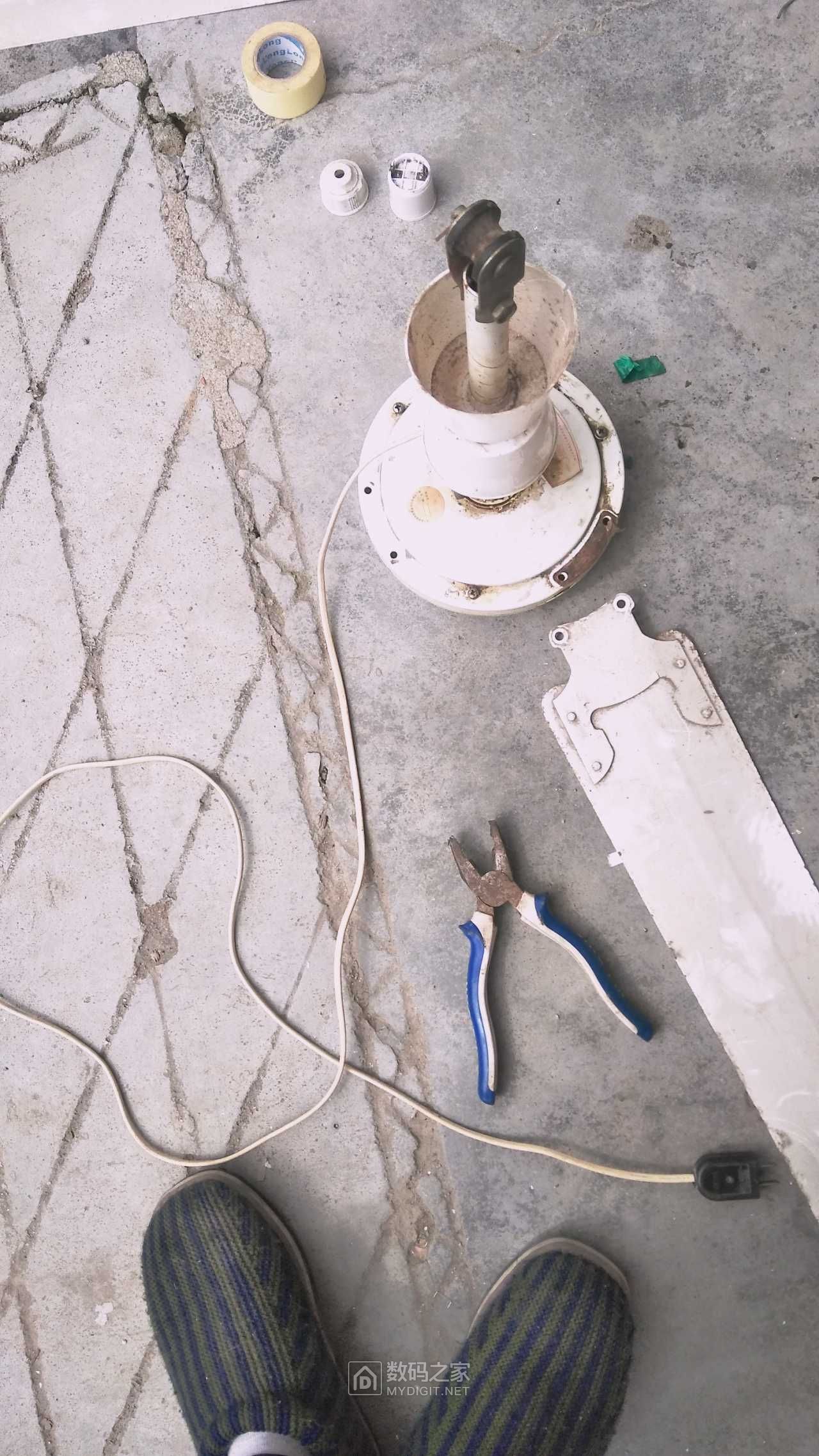 拆个服役9年的新飞吊扇 - 拆机乐园 数码之家