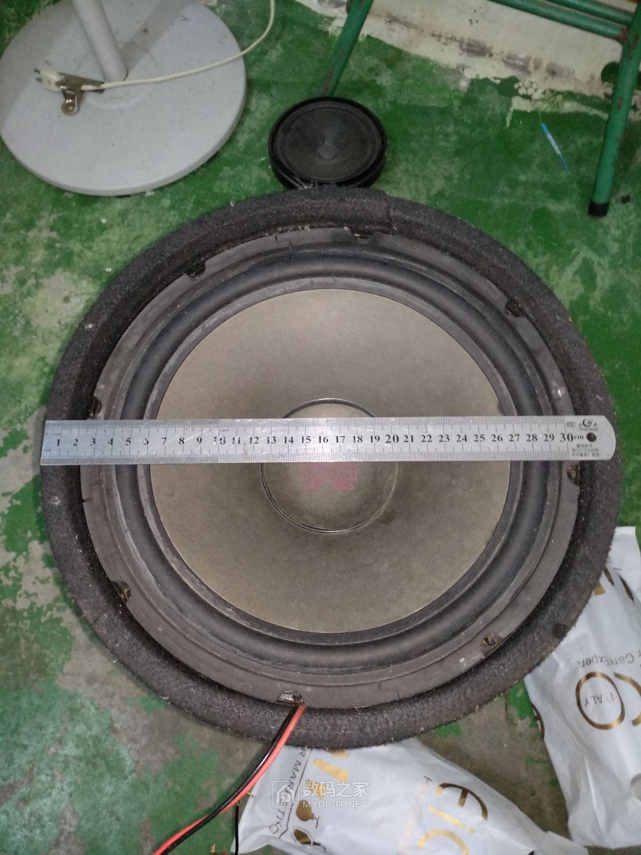 拆一只低音炮并用tpa3116d221声道数字功放板改装