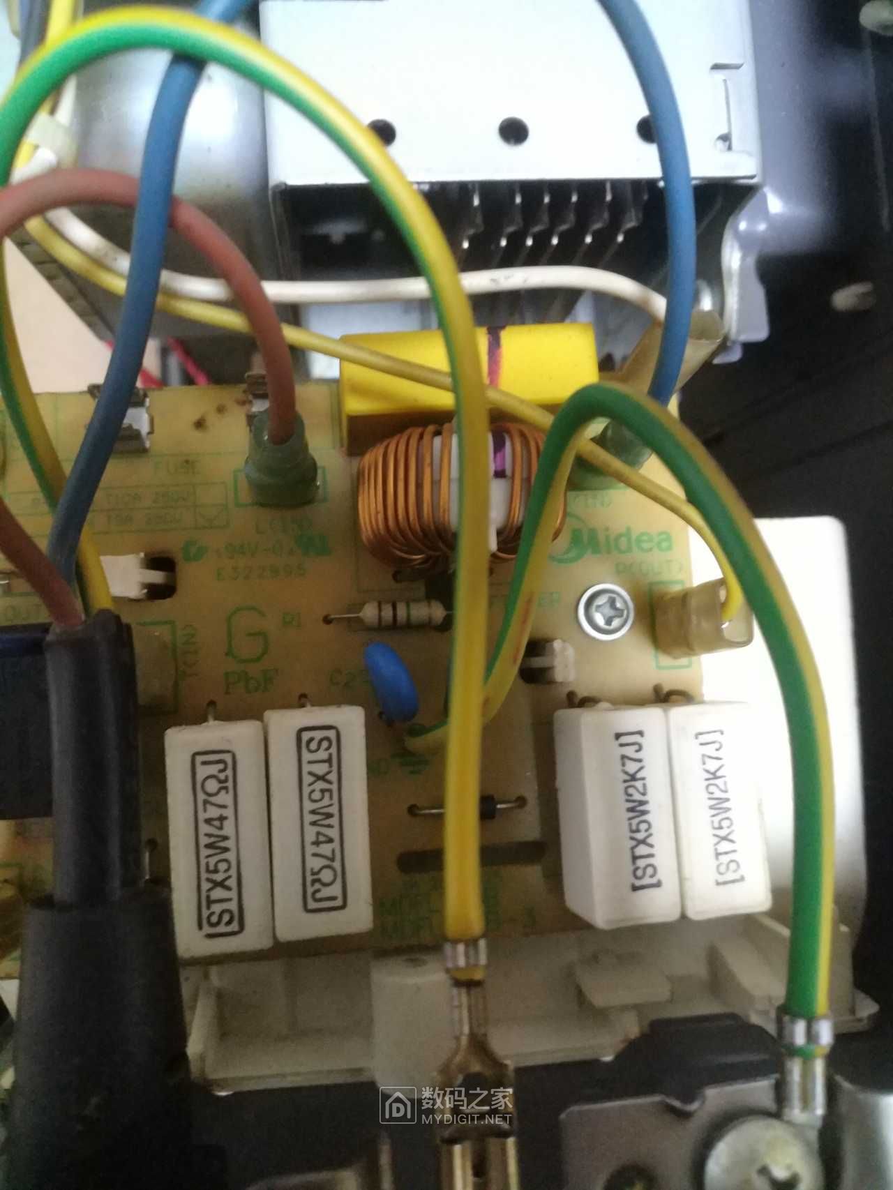 美的微波炉机械式m1211a开机烧220vt8a的保险