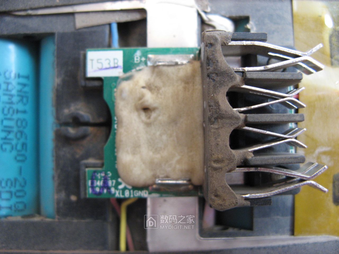 拆威克士20v4000ah锂电池包 - 拆机乐园 数码之家