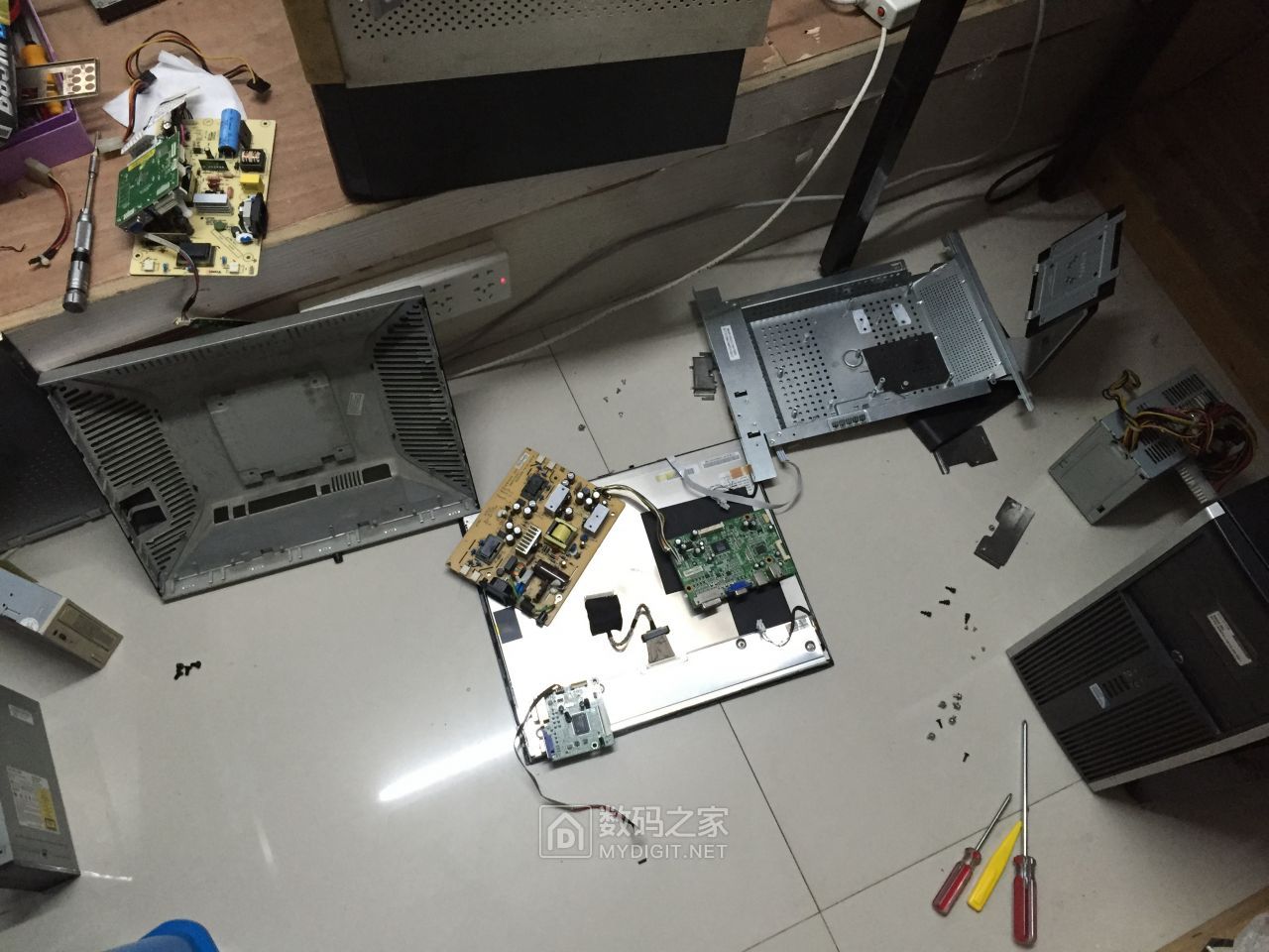 拆修一台17寸戴尔的显示器