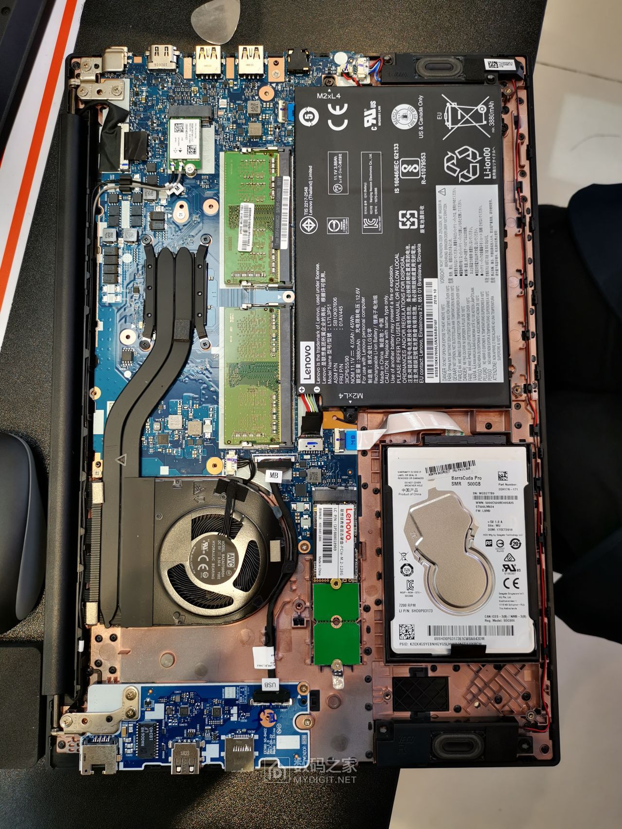 朋友新买的thinkpad e585 帮忙加内存和固态 - 拆机乐园 数码之家