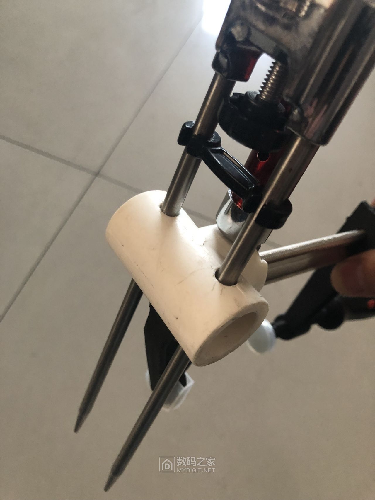 钓友们拍砖啦diy一个桥钓支架