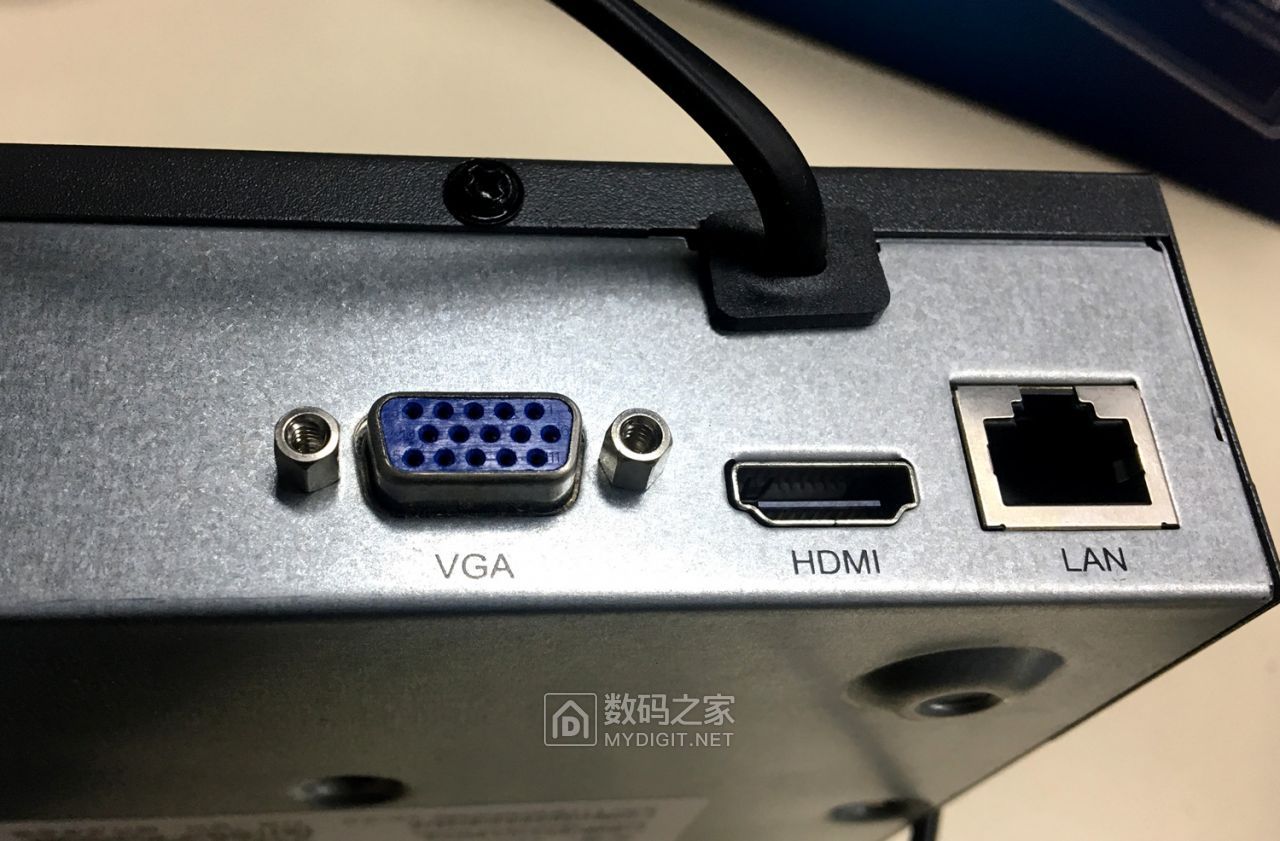 拆解TL-NVR5108K硬盘录像机,机身带尾巴却不带硬盘,吐槽背部设计 - 拆机乐园 数码之家