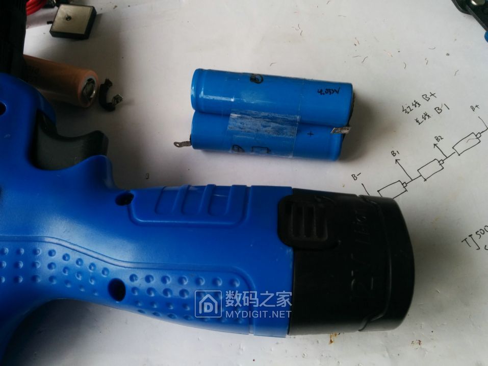 怎么样自己动手更换锂电池电芯 204039c3xn5w4u3ep433zu.jpg