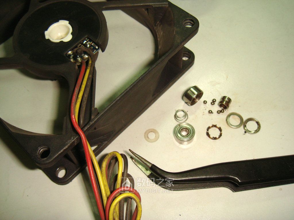 建准sunon台湾8cm机箱风扇12v17w双滚珠24小时转四年