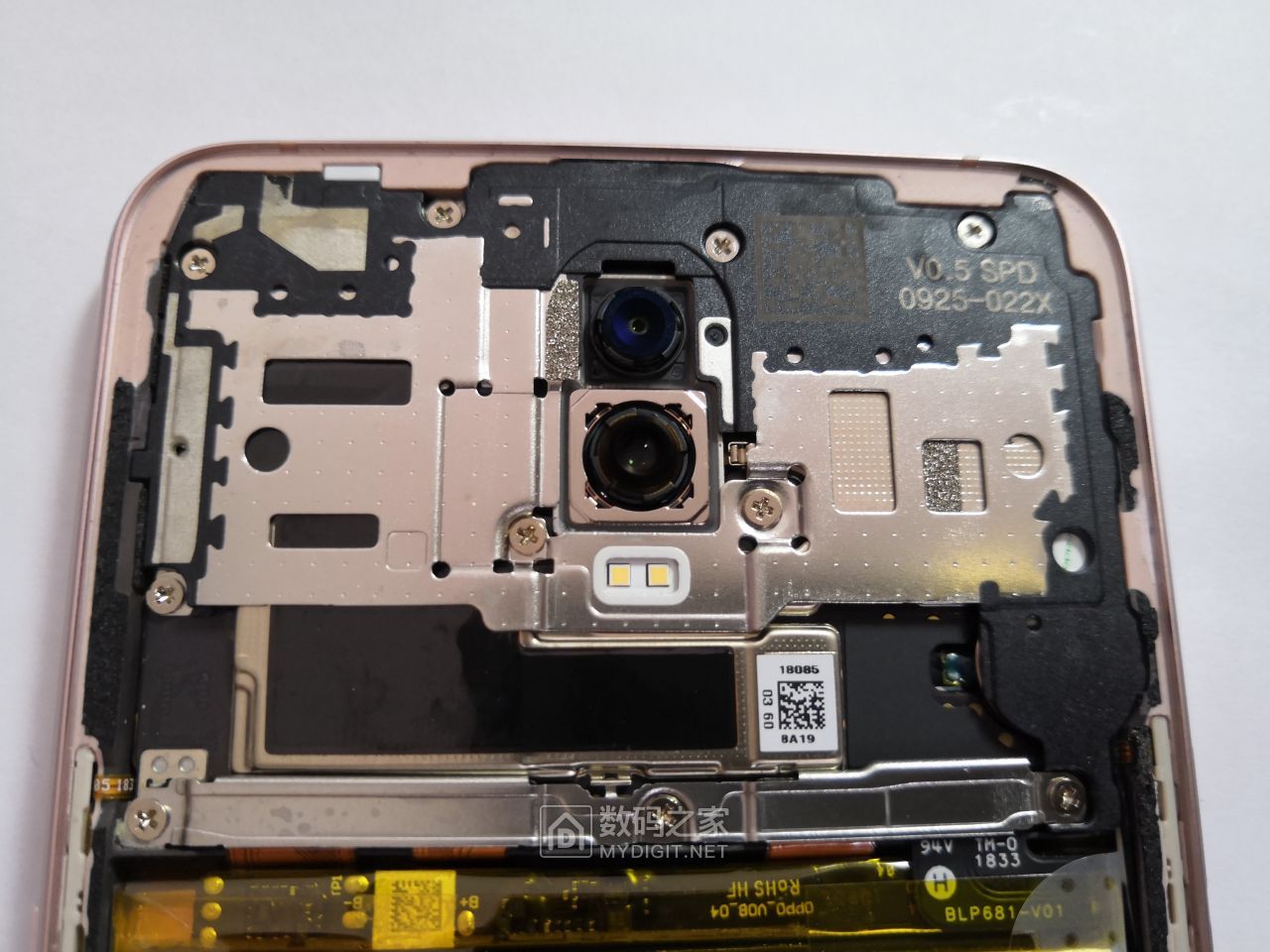 拆个泡了海水的oppor17手机