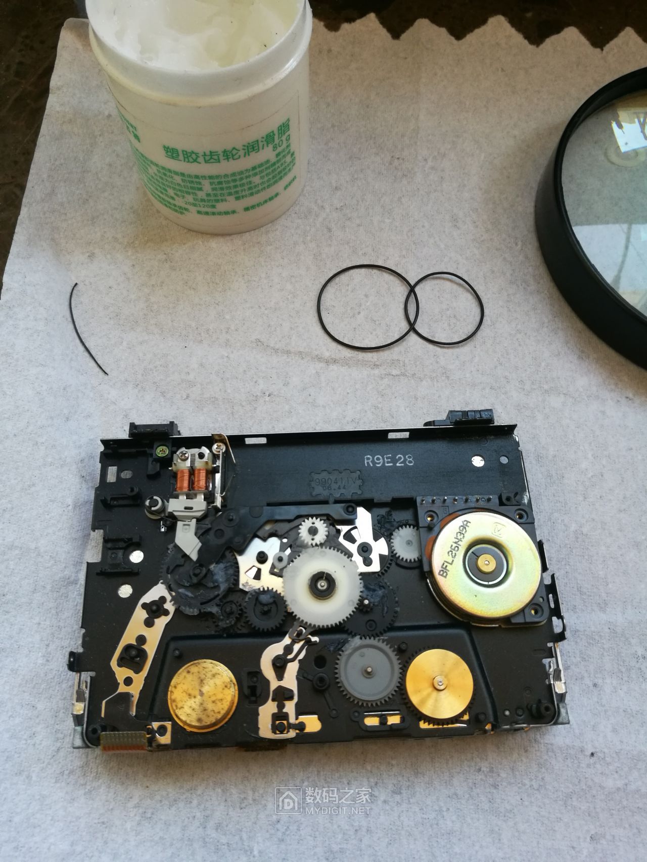 松下rq-sx60f收录随身听更换皮带恢复功能! - 拆机乐园 数码之家