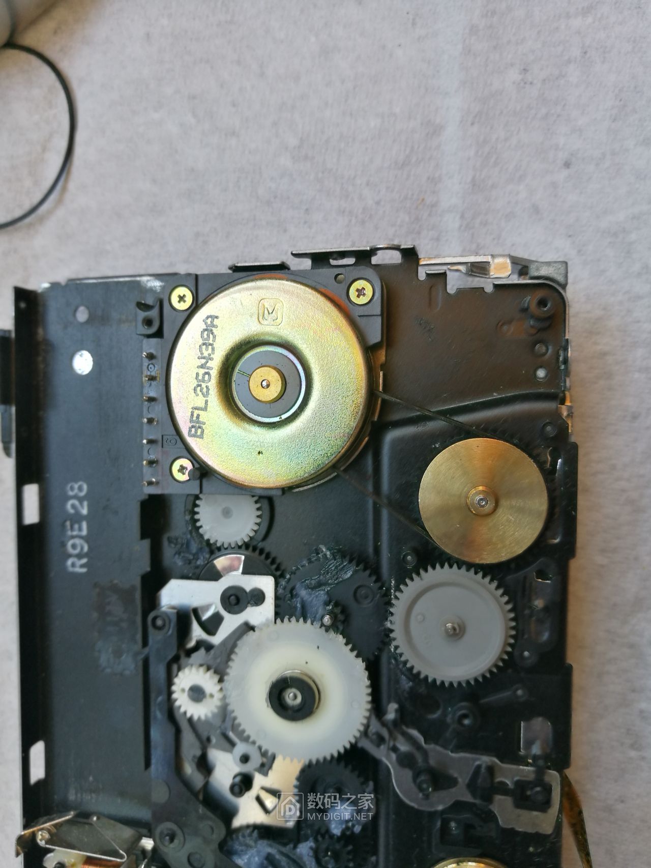 松下rq-sx60f收录随身听更换皮带恢复功能! - 拆机乐园 数码之家