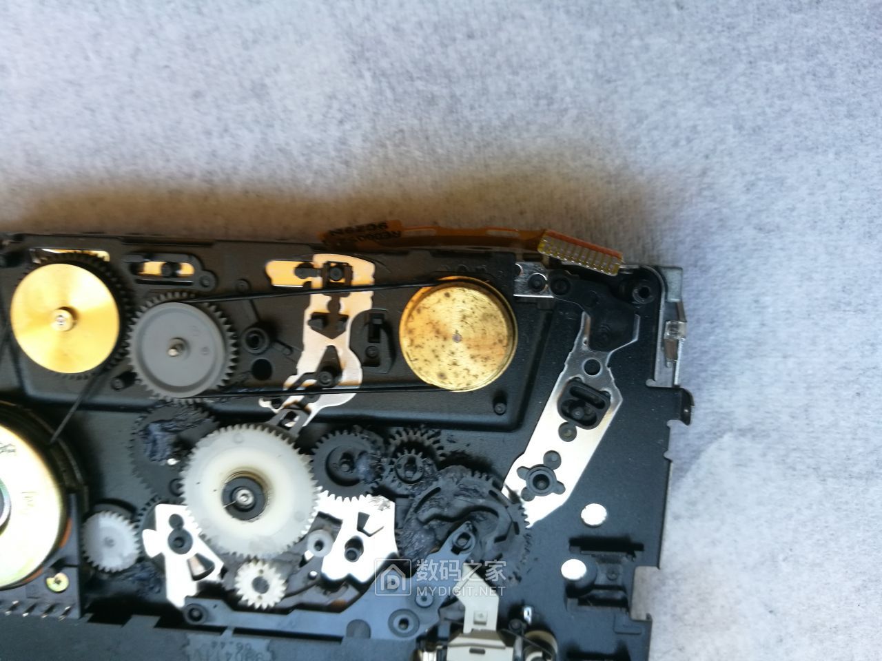 松下rq-sx60f收录随身听更换皮带恢复功能! - 拆机乐园 数码之家