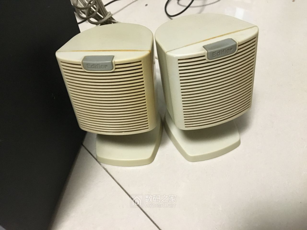 漫步者r101t06音箱拆解 - 拆机乐园 数码之家