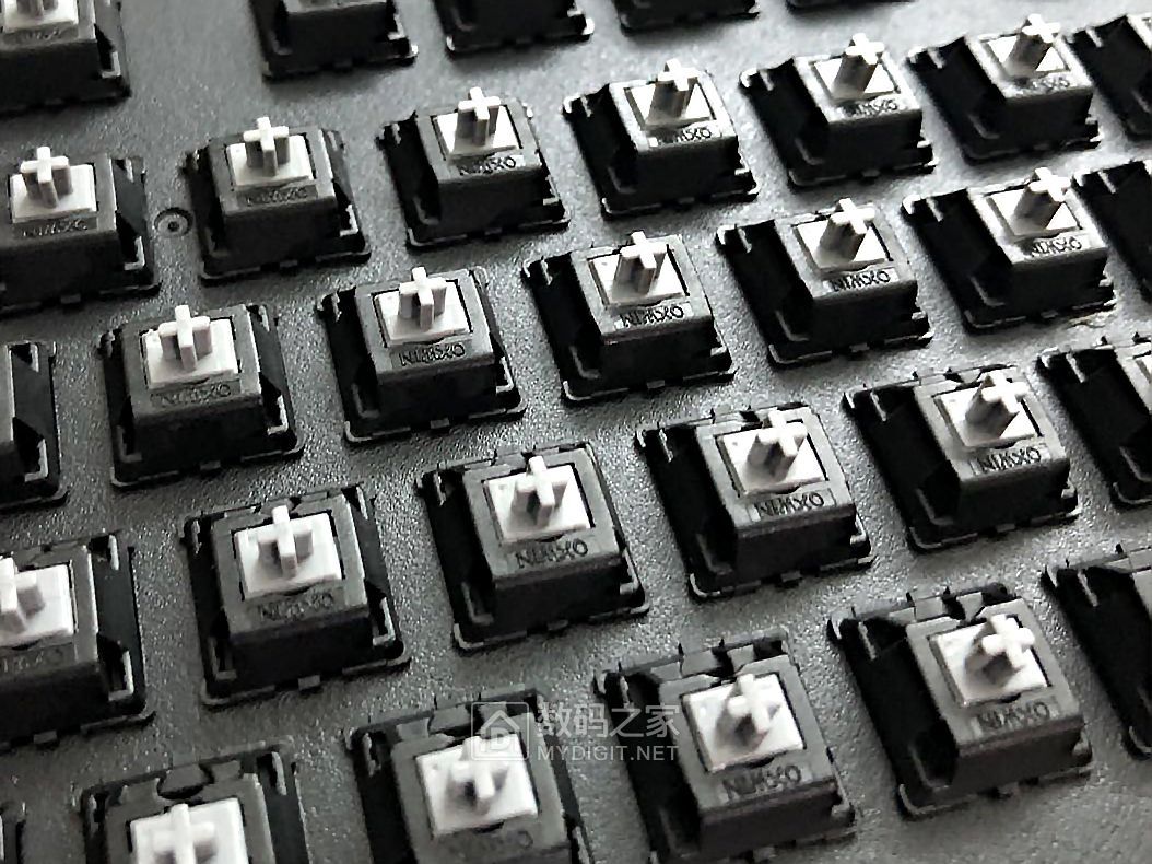 机械键盘群里老司机发车撸了一些键轴玩玩