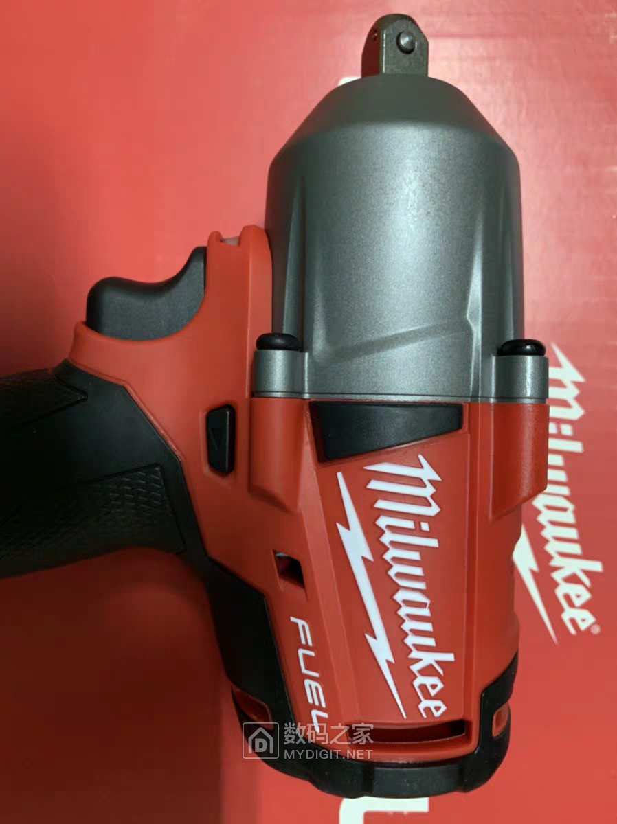 米沃奇电动扳手2555和2860