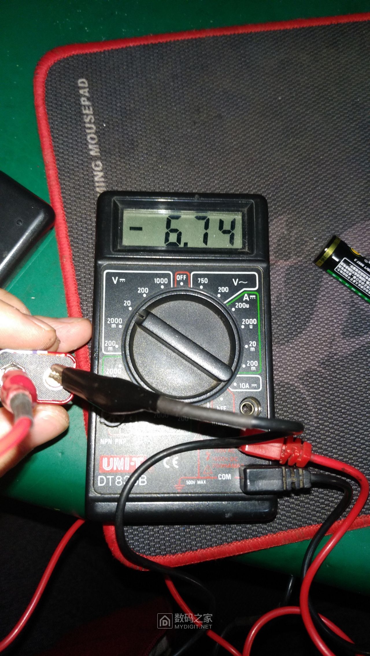 unit万用表半黑牛屎机器dt830b万用表拆机