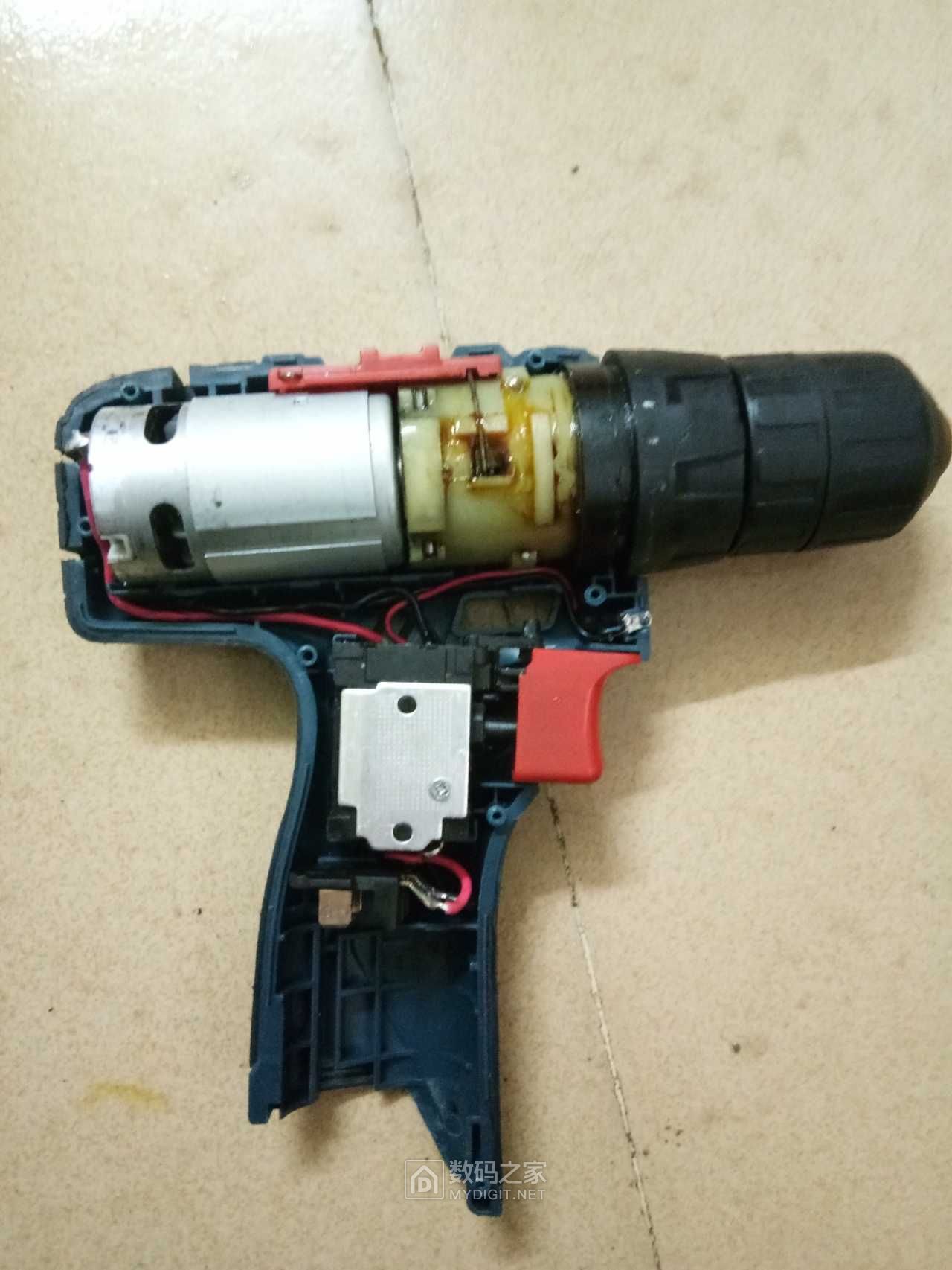 拆解高仿博世tsr10802li充电钻