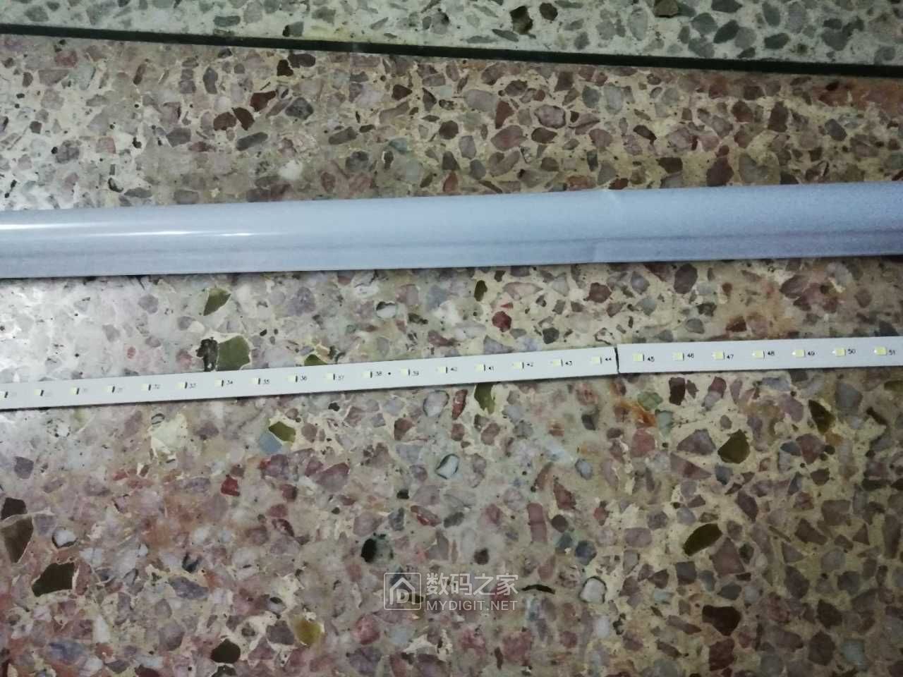 拆被快递折断的欧普t5灯管