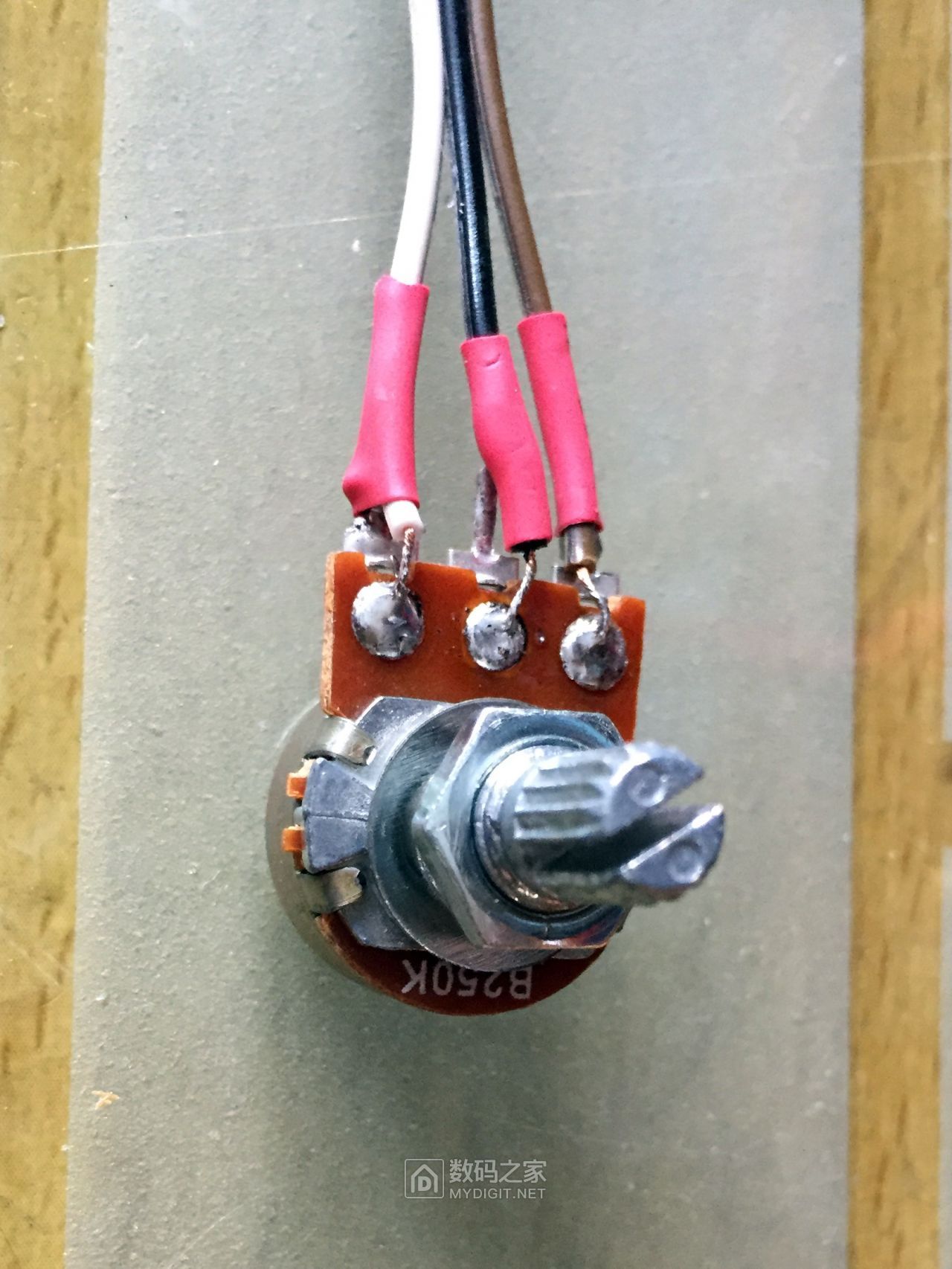 拆一个wh148单联电位器