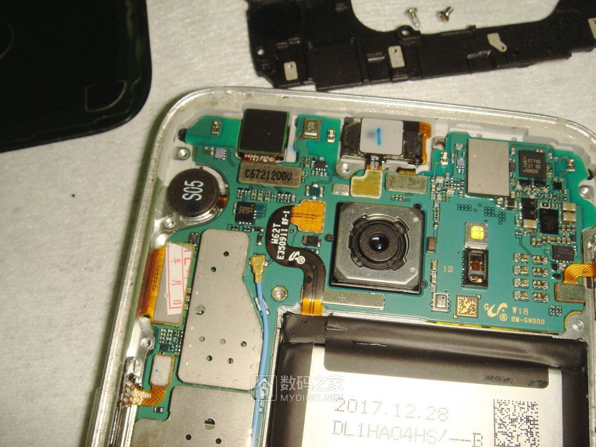 三星s7e;后盖玻璃裂了,淘个原装,再换回爆炸sdi电池~~ - 拆机乐园