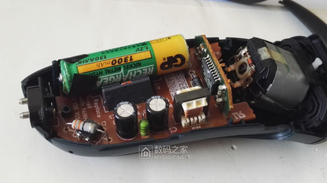 荷兰制造的飞利浦中端剃须刀拆解philishavehq482