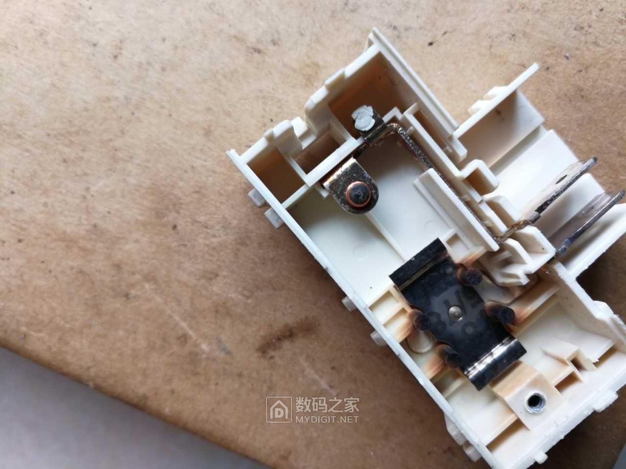 滚筒洗衣机门锁开关