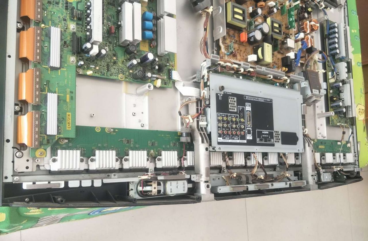 纯粹拆解松下th46pz800c等离子电视机
