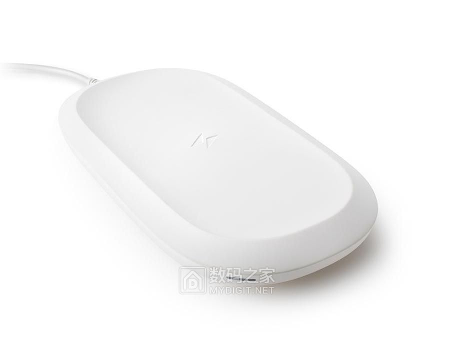 iXpand_Wireless_Charger1_910x683a.jpg