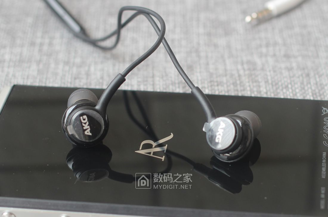 优惠继续火力全开akg三星s10线控耳机原价75领券立减20元55包邮正品