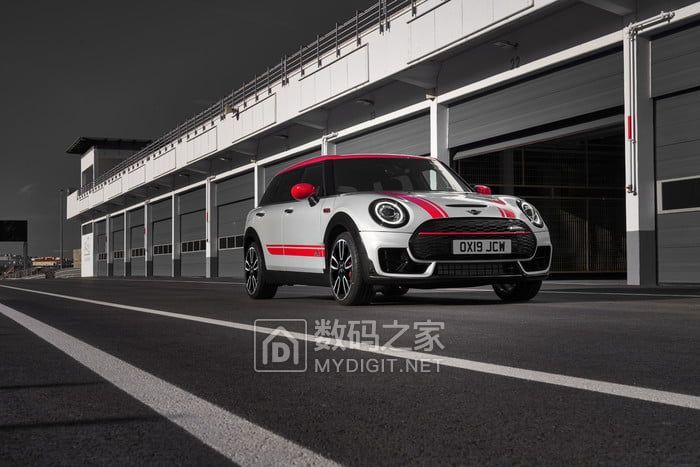 mini-jcw-515-2-700x467-c.jpg