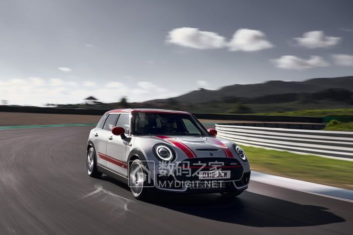 mini-jcw-515-1-700x467-c.jpg