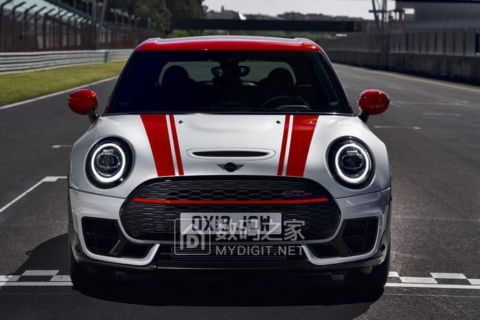 mini-jcw-515-3-700x467-c.jpg