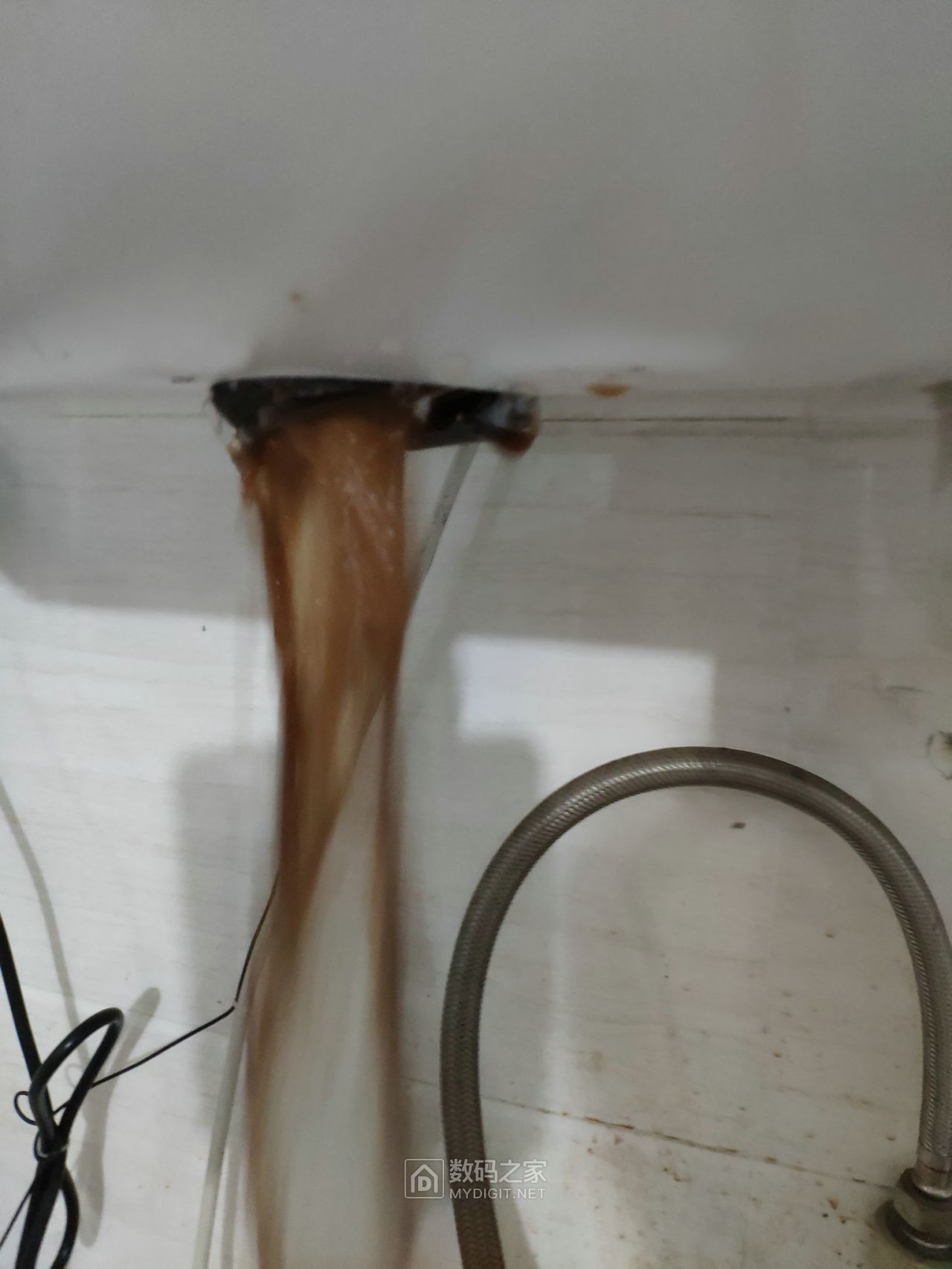 好脏啊清洗台60升海尔热水器