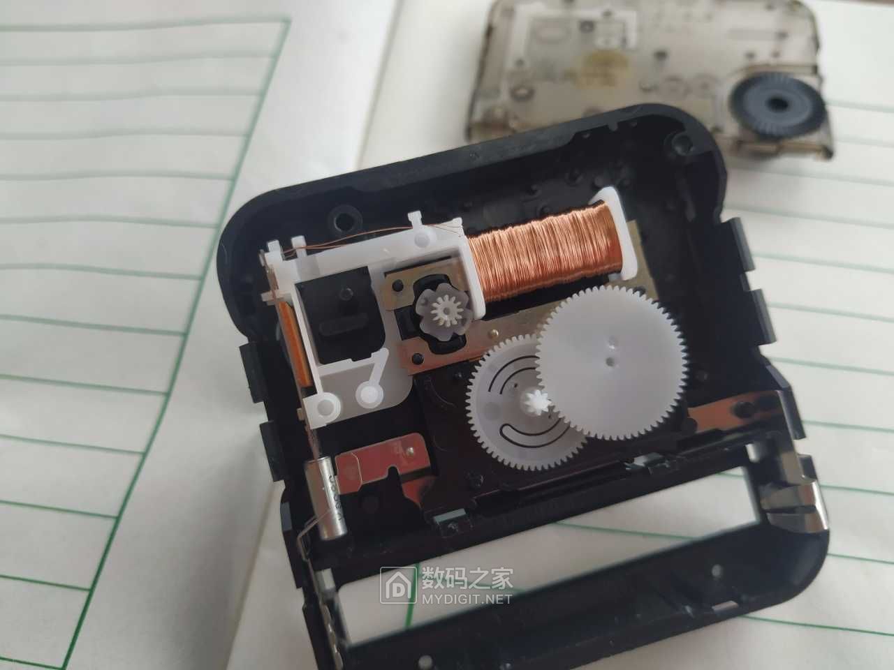 拆个正品skp精工机芯飞亚达挂钟没想到齿轮居然是软的