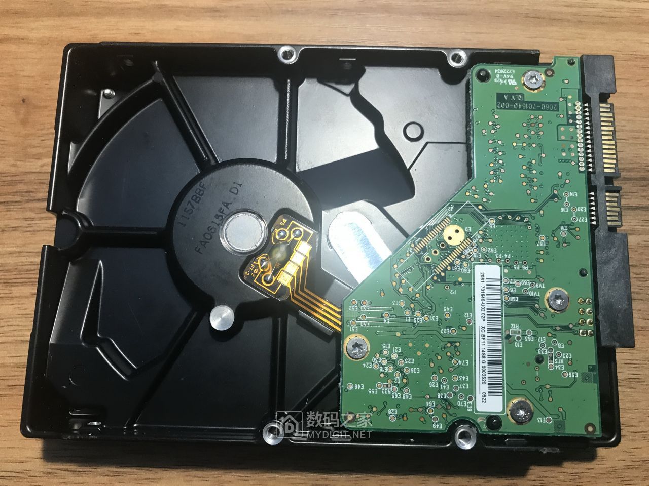 西数wd3200aajs 320g机械硬盘 拆解