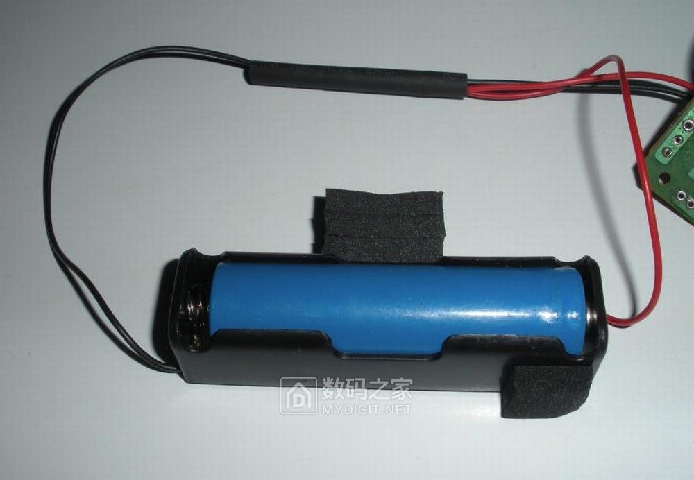 拆修dp久量led小台灯改锂电池供电