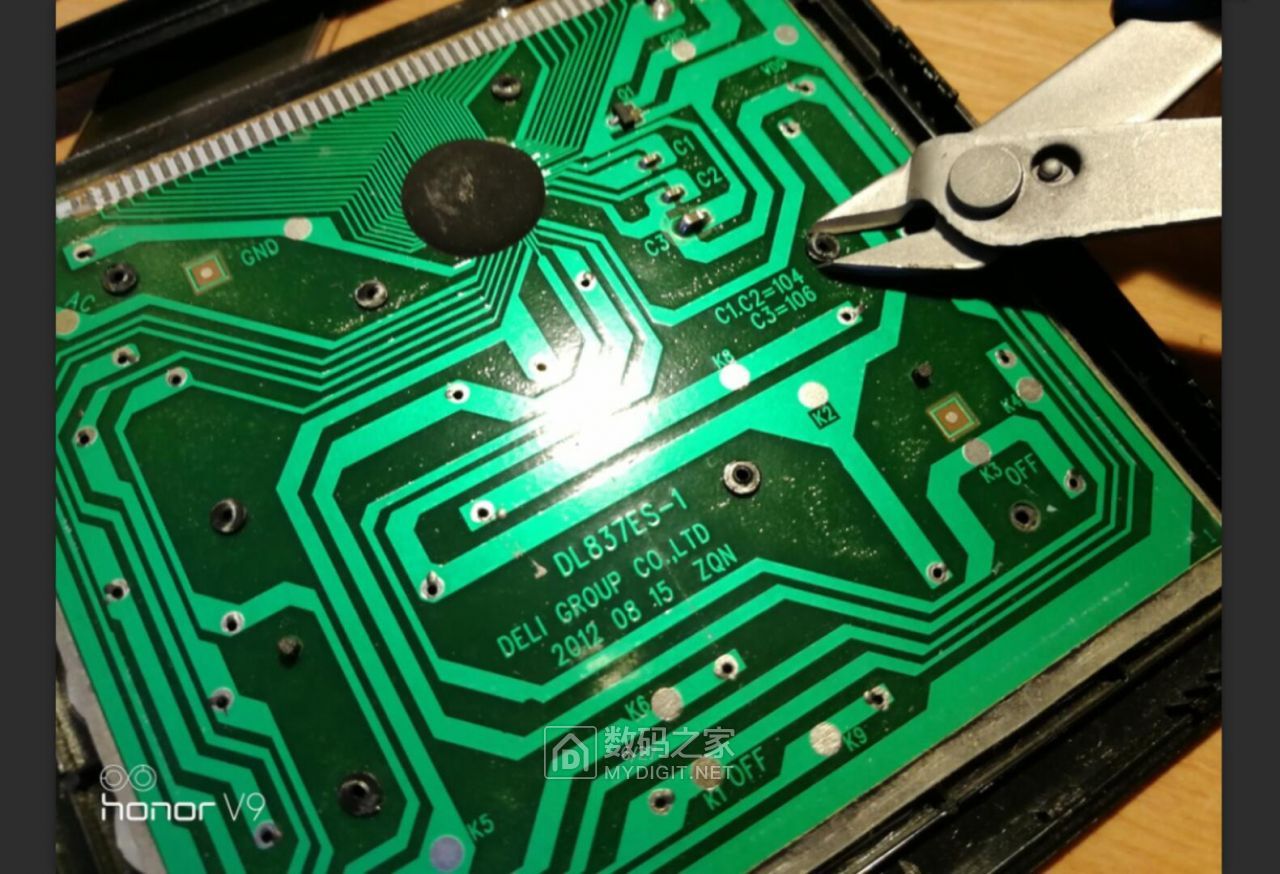 拆修deli得力837es计算器 - 创意diy 数码之家