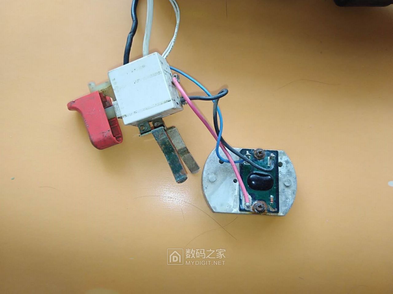 微信图片_2019060109082420.jpg