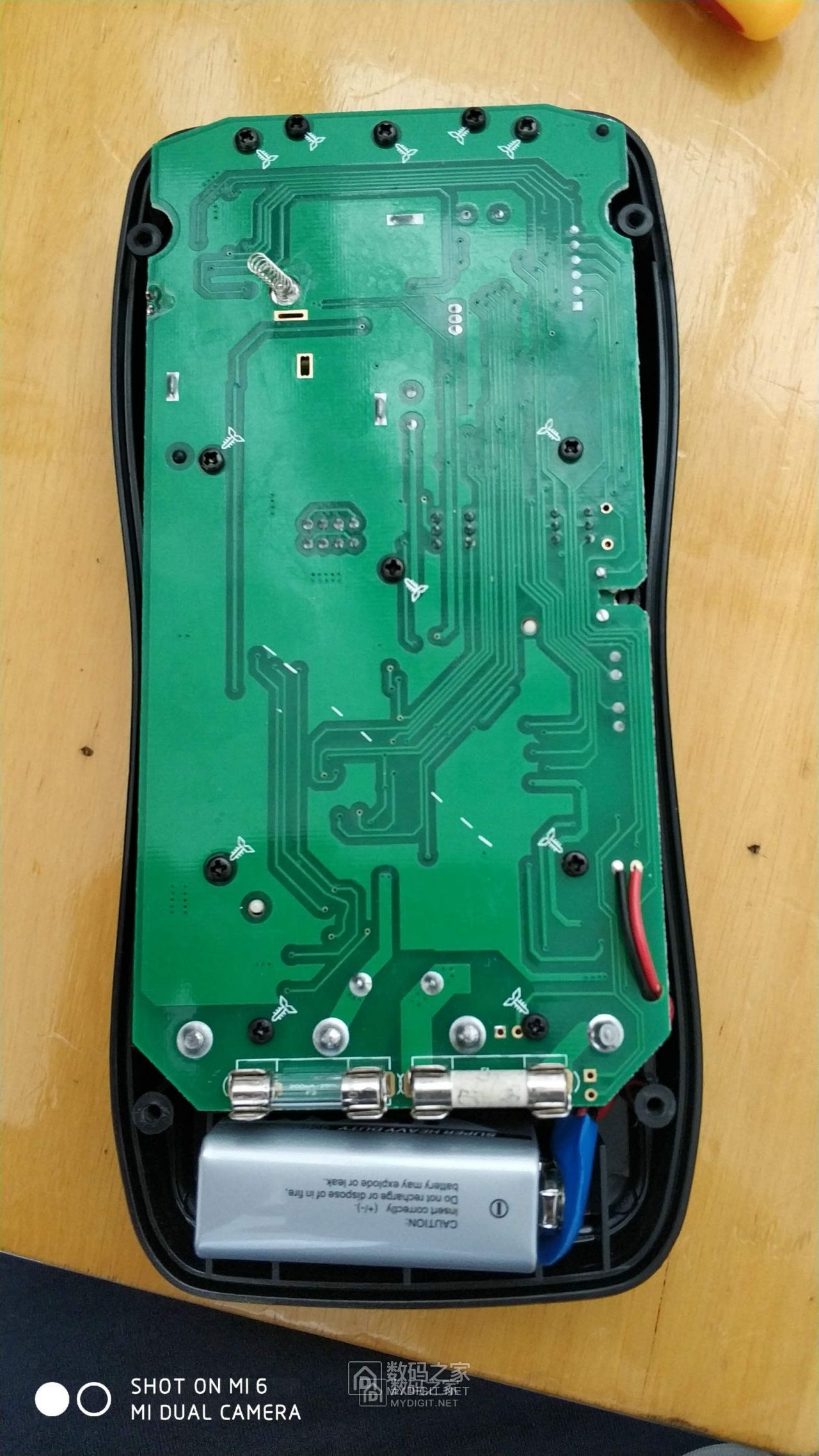 2018新版胜利 VC9807A+ 万用表拆解(旧贴重发) - 拆机乐园 数码之家