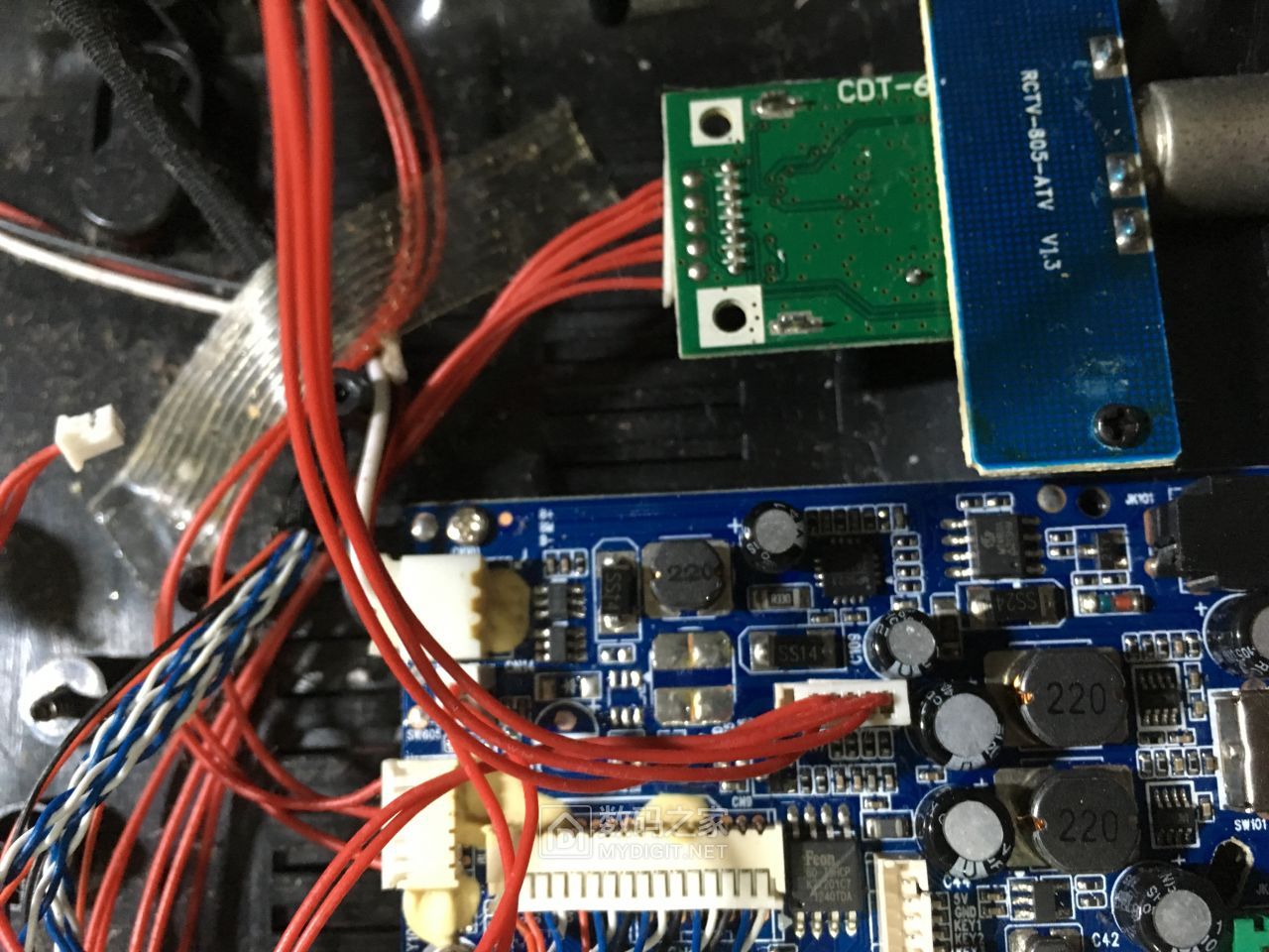 帮村里大爷拆修先科st-320 evd看戏机 - 拆机乐园 数码之家