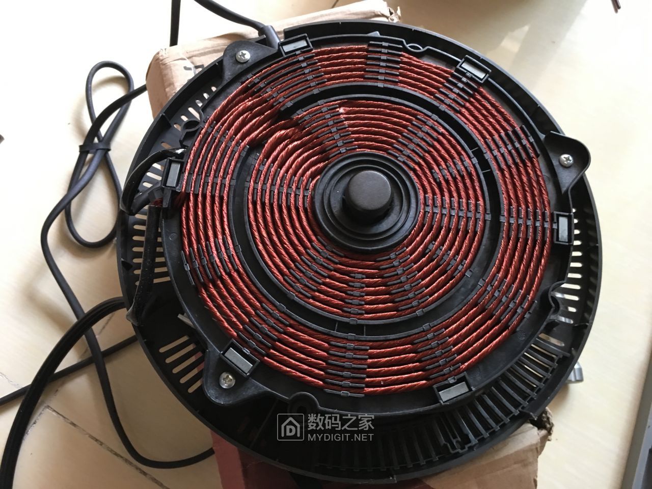 小米米家电磁炉e10报修拆机,更换热敏电阻传感器 - 拆机乐园 数码之家