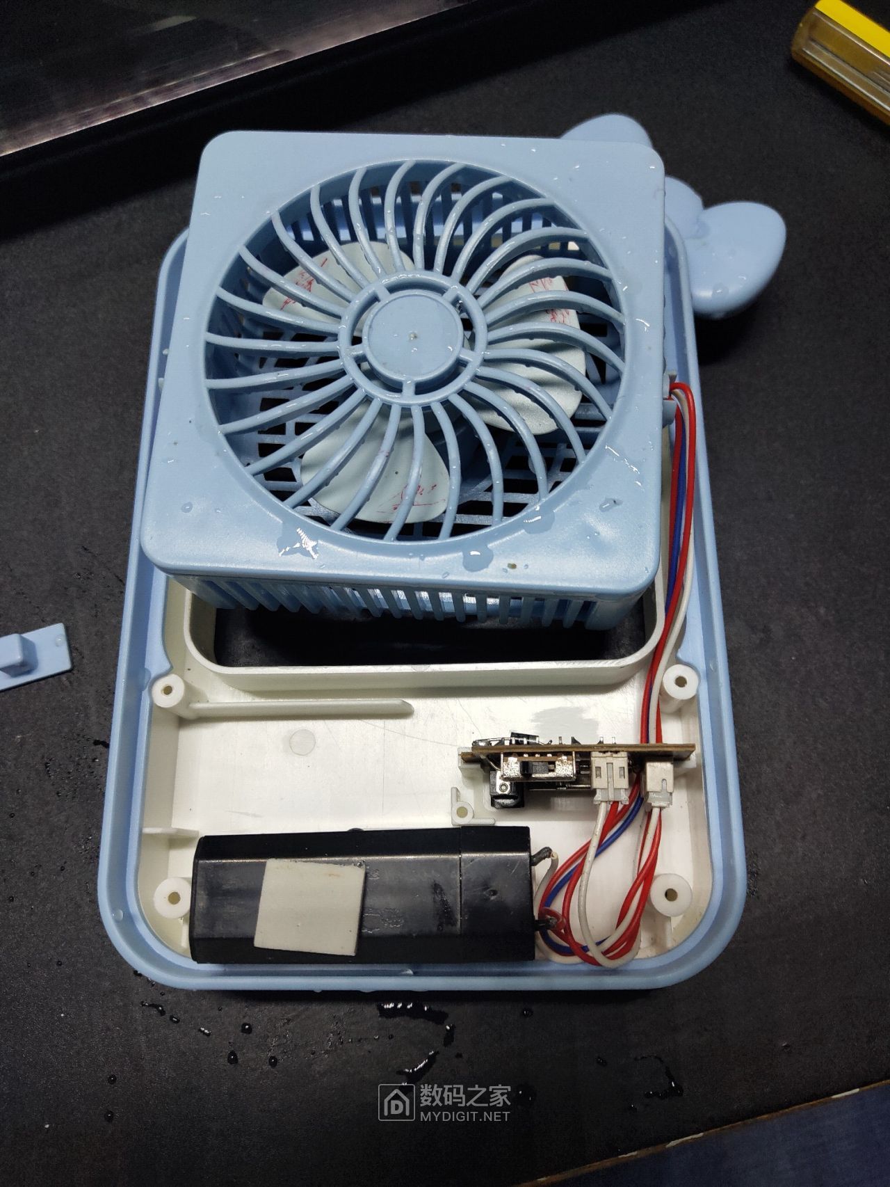 拆修垃圾堆捡的小风扇