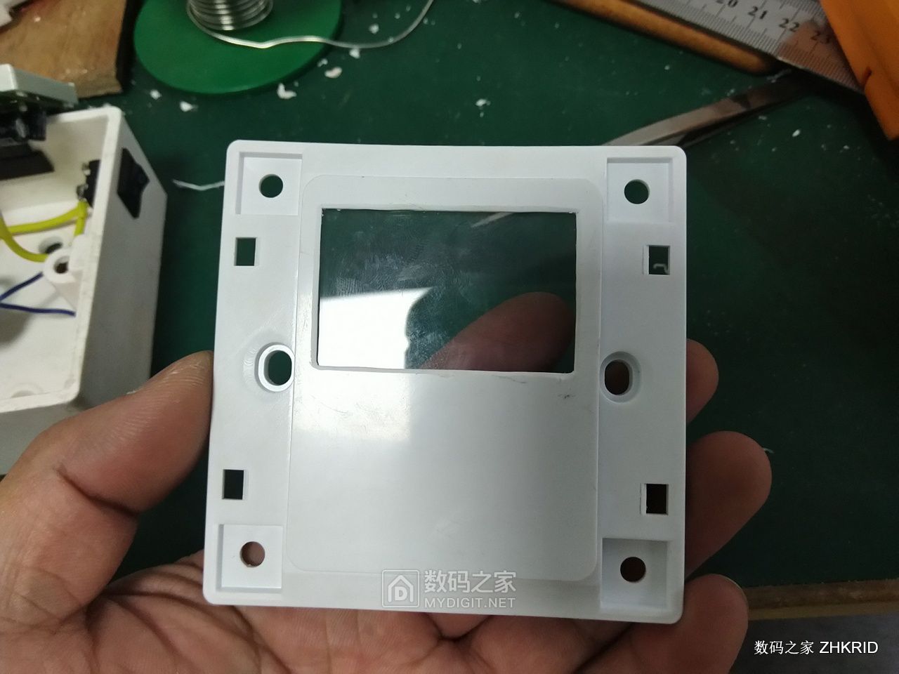 折腾必备diy一只多功能维修插座具备短路保护功率计功能