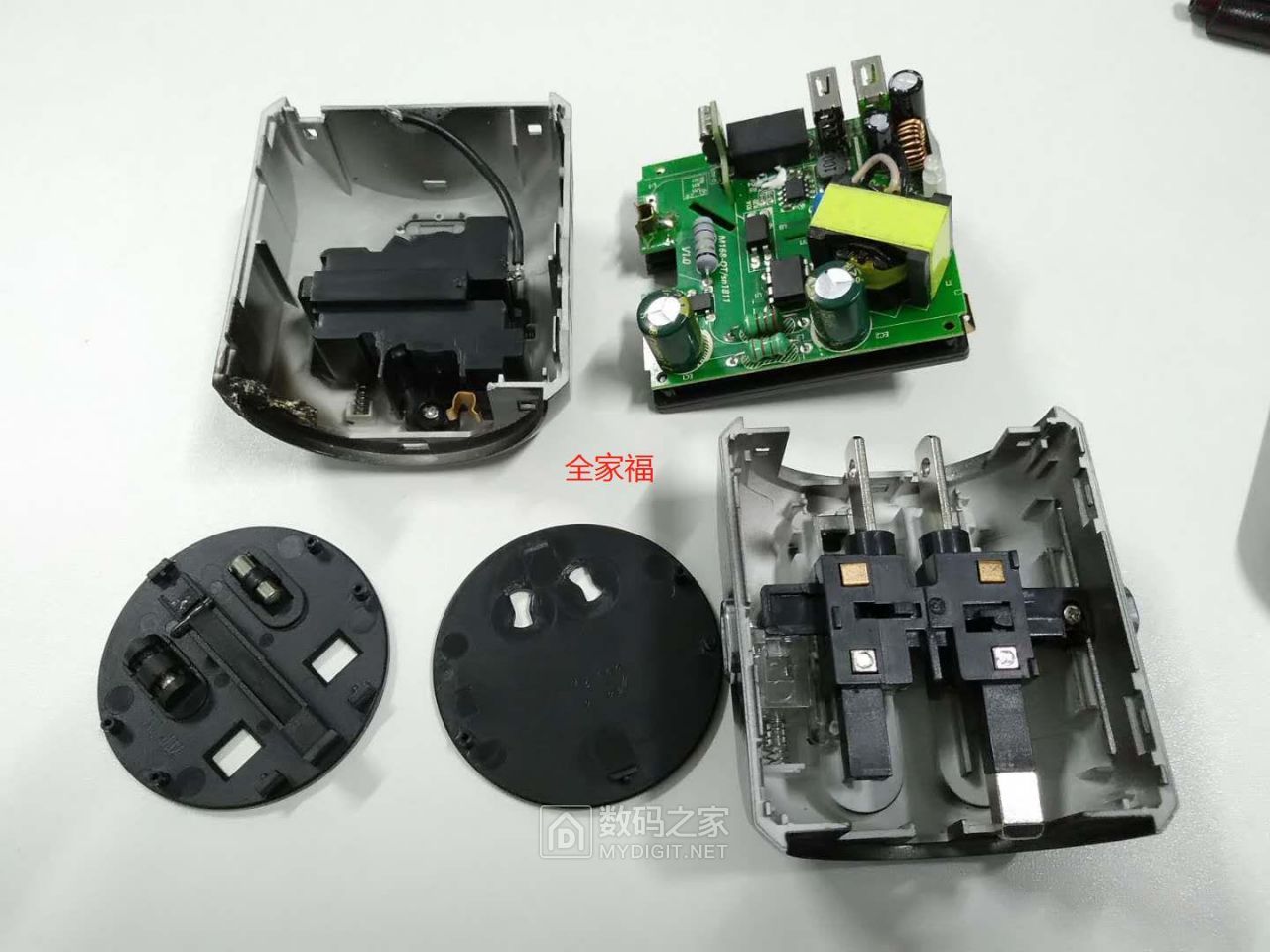 130019x307q36hai77ai7h.jpg