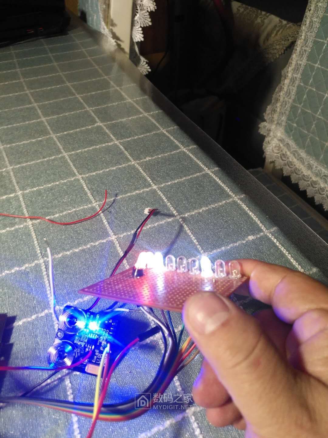 728186687.jpg