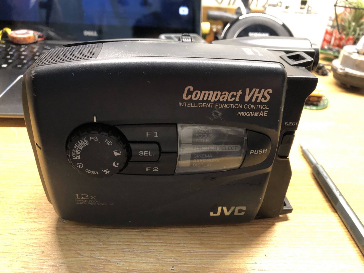 jvcax210e磁带摄像机拆解取些零件发挥最后余热