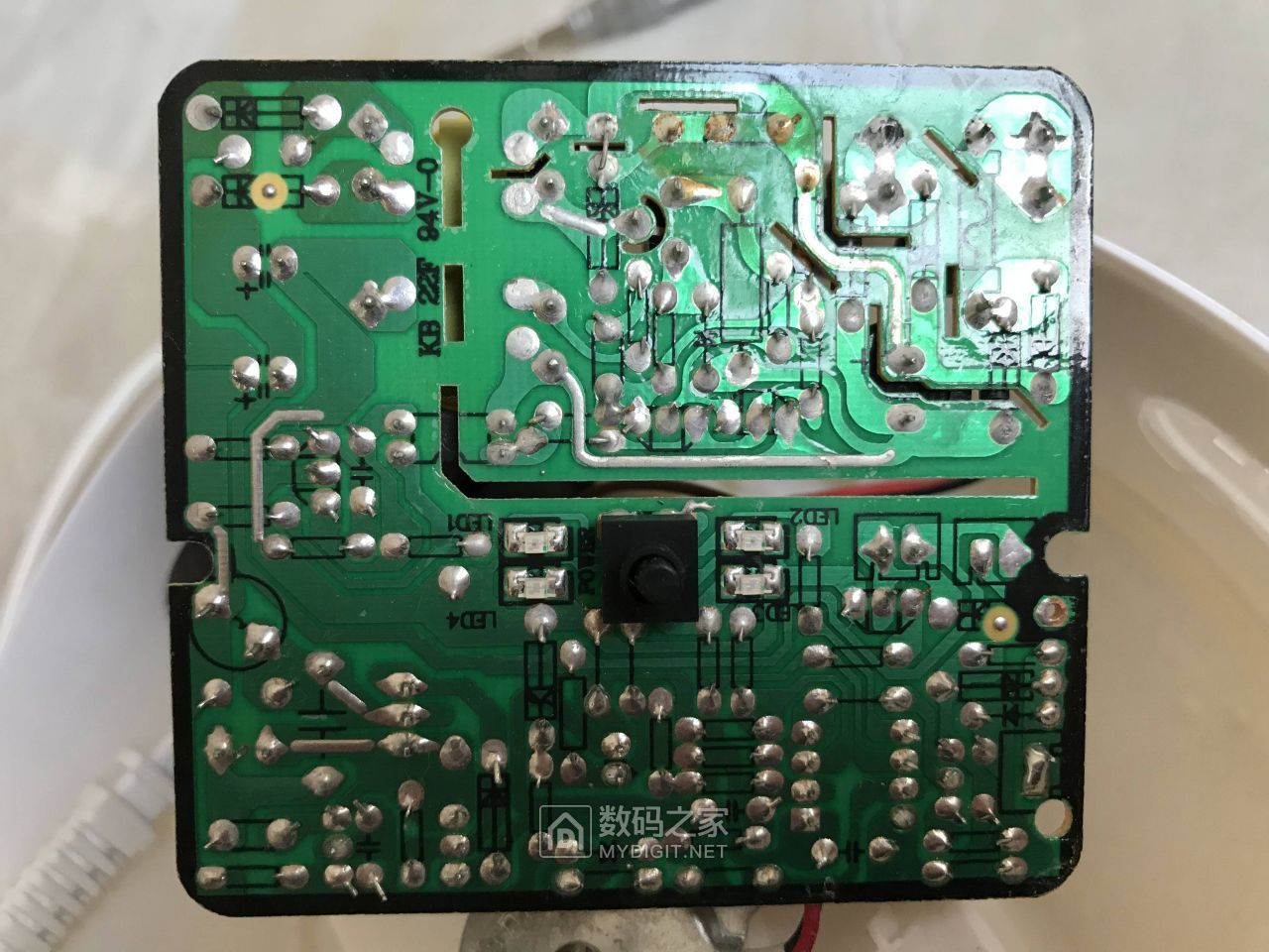 这是电路板背面.