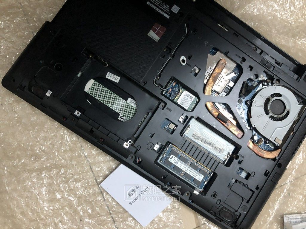 联想g5070m清理灰尘修理断裂的螺丝柱