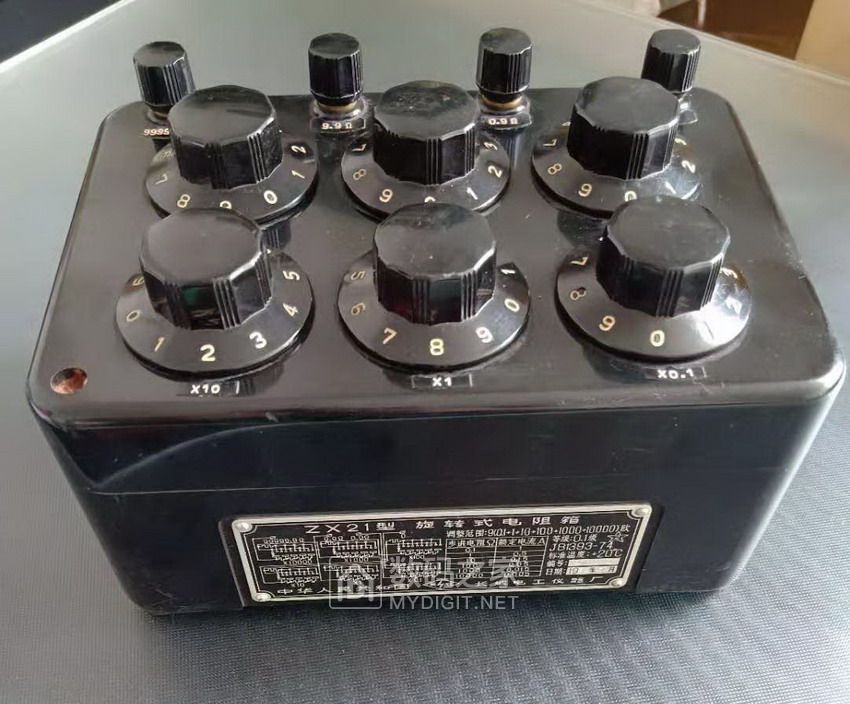 zx21型01级精密旋转电阻箱